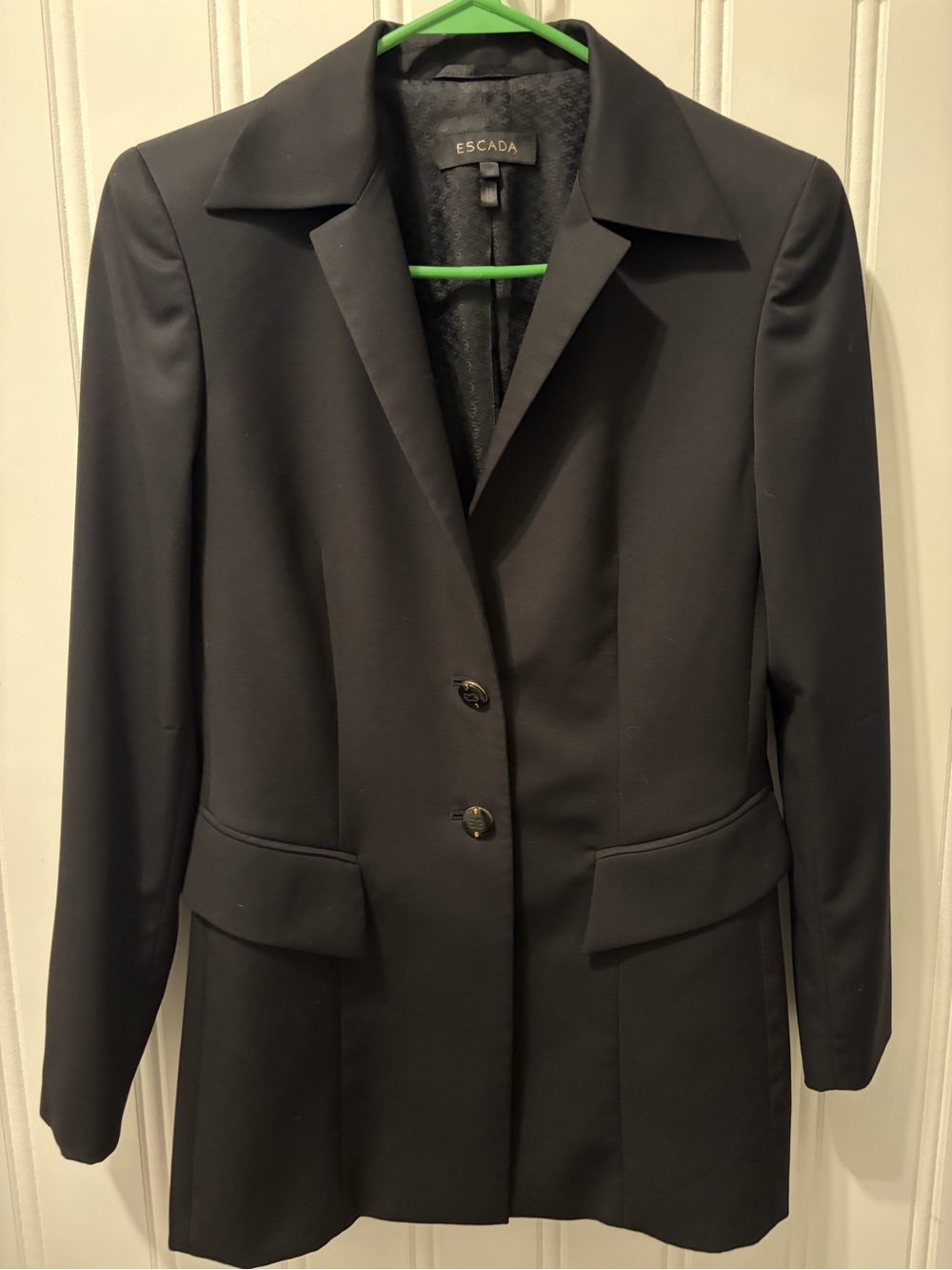 ESCADA Vintage 100% Virgin Wool Black Blazer Gold Logo Hardware 38